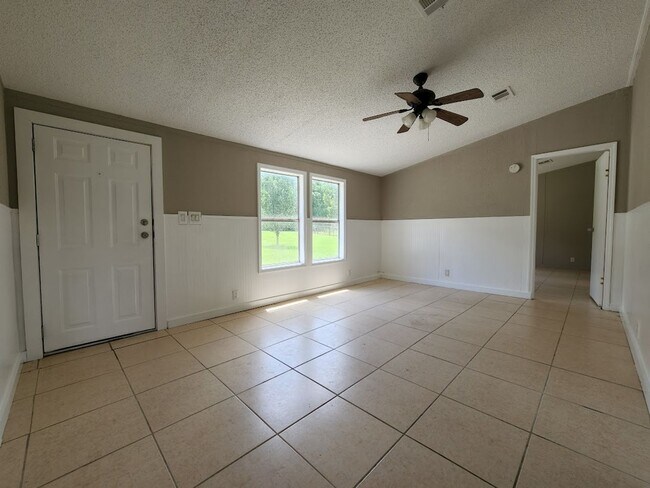 Foto del edificio - 4 bedroom Acreage Rental with Fenced Paddock – NW Ocala, FL (3 Acres)