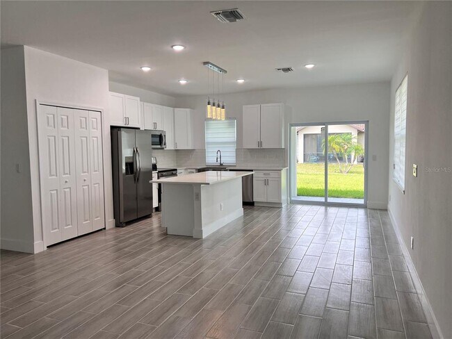Building Photo - 183 Wright Dr