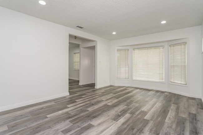 Building Photo - WONDERFUL BUENA PARK HOME FOR LEASE!!  NEW ON MARKET!!