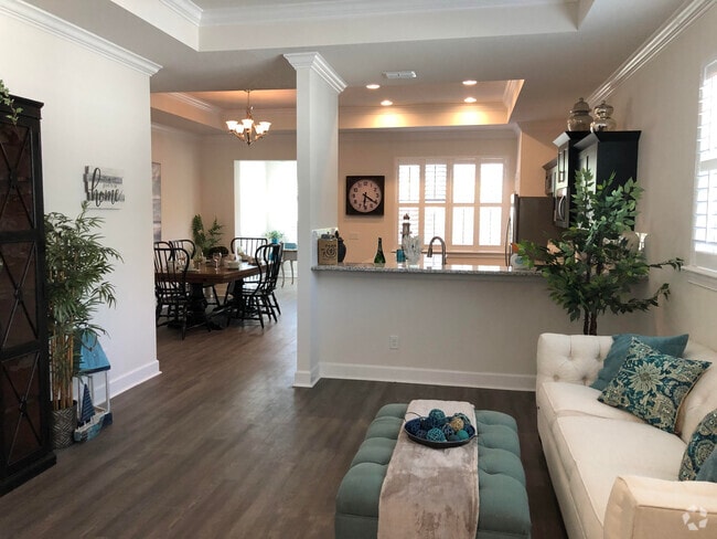 Building Photo - The Oasis at Hunter's Ridge 55+