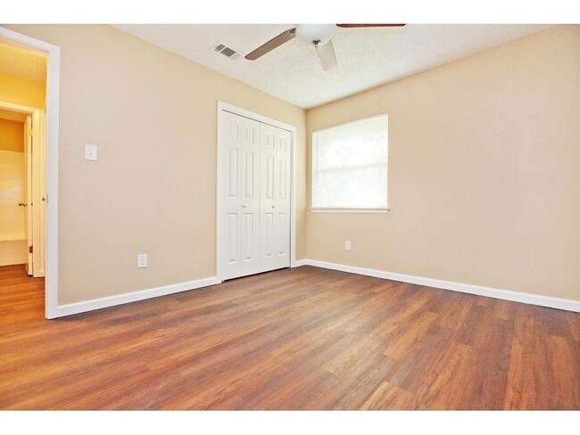 Building Photo - 4903 Merritt Dr