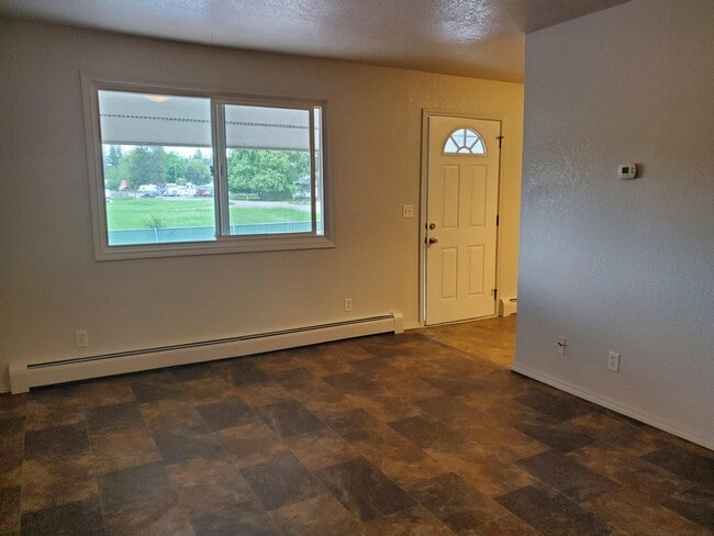 Foto del edificio - 431 Judith Rd