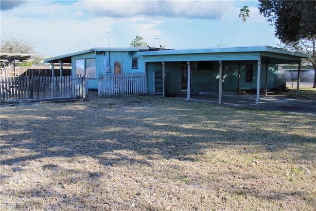 Building Photo - 740 Santa Clara Dr