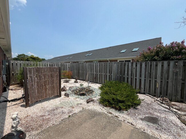 Foto del edificio - Discover this well-appointed 3-bedroom plus bonus room , 2-bath home in Carleton Place
