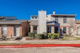 Foto principal - 9393 Westwood Village Dr