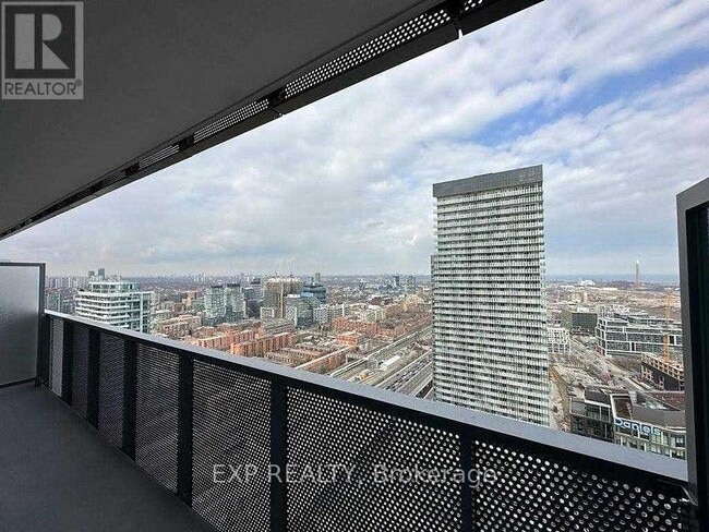 Building Photo - 138 Downes St