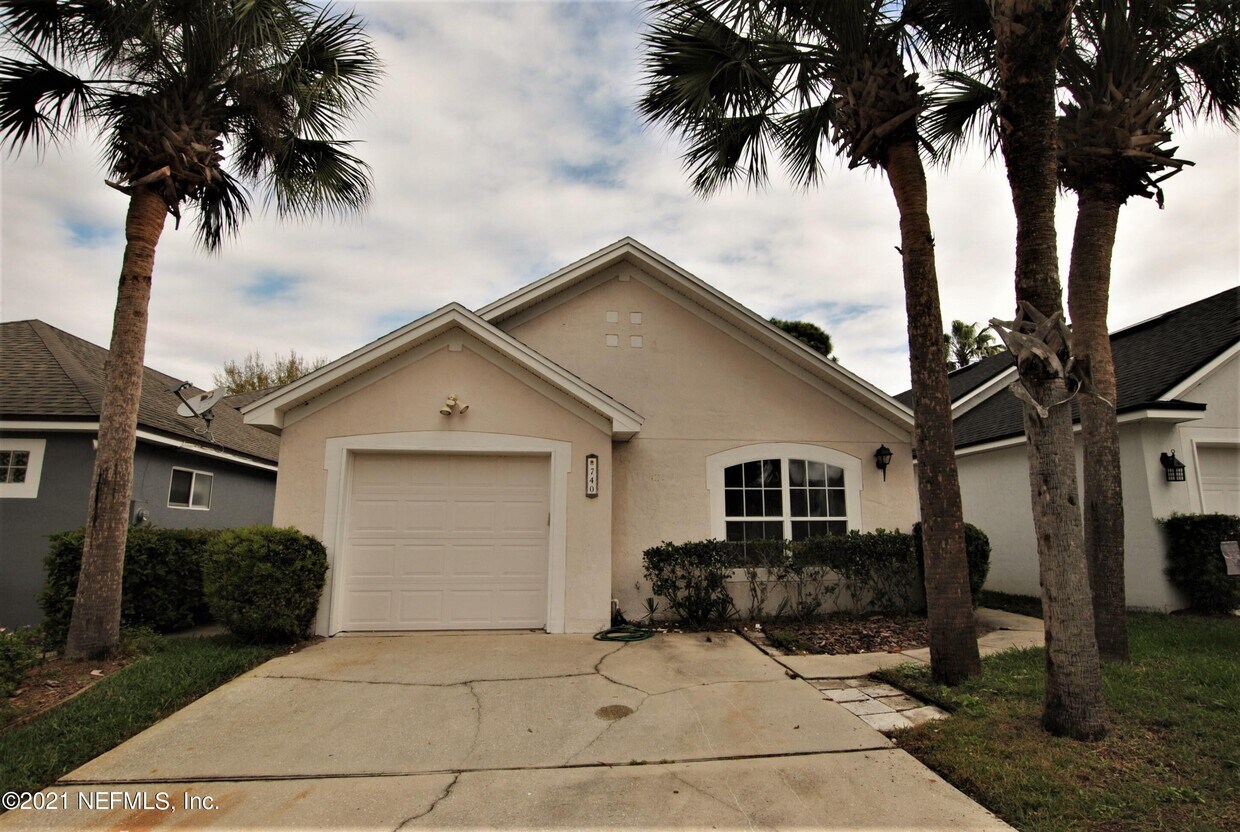 Primary Photo - 740 Marsh Cove Ln
