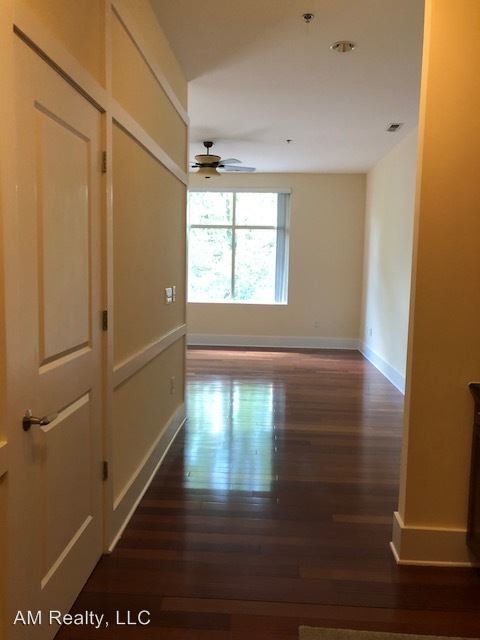 Building Photo - 1 br, 1 bath House - 511 E 34th Street #204