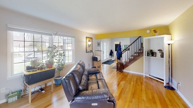 Foto del edificio - 1395 Folkstone Ct