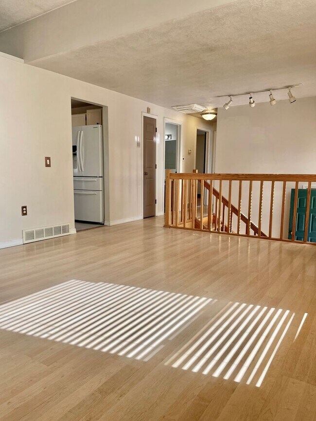 Foto del edificio - Taylorsville 3 Bedroom Home