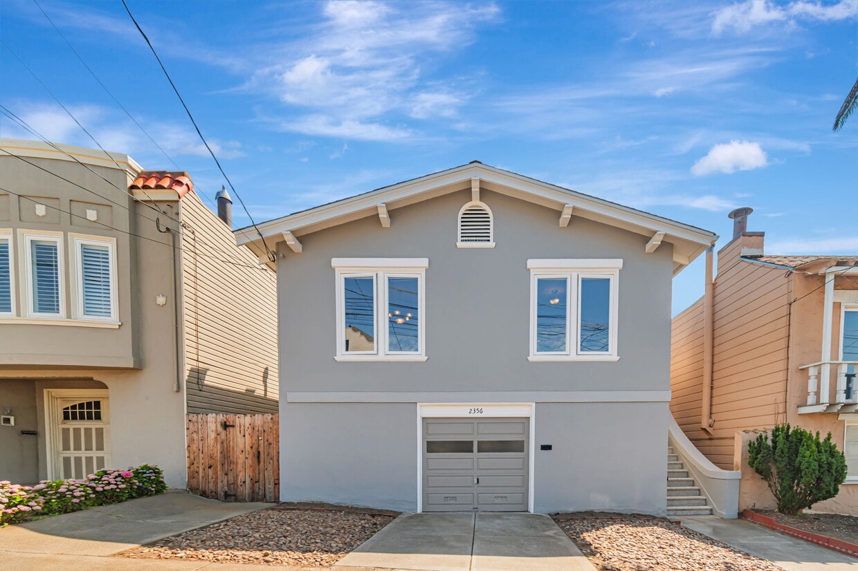 Foto principal - 2356 33rd Ave