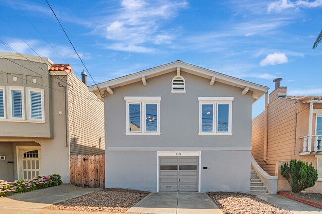 Building Photo - 2356 33rd Ave