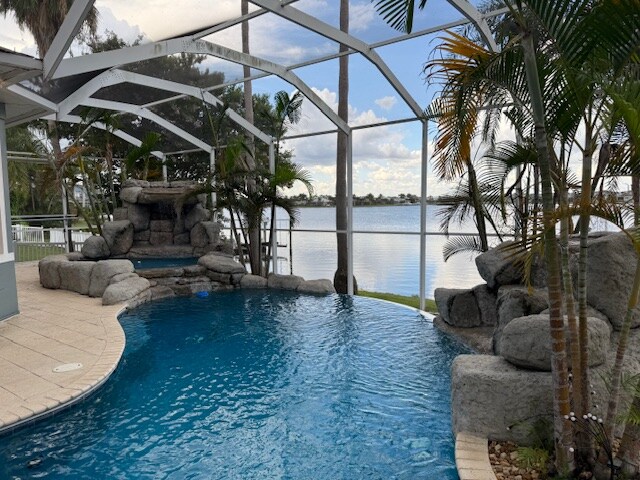 Foto del edificio - 5225 Brighton Shore Dr