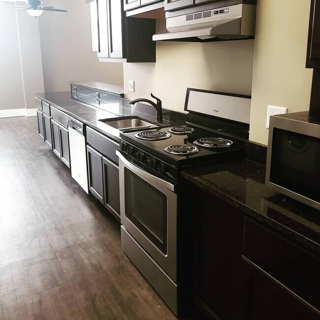 Foto del edificio - 2212 E 12th St