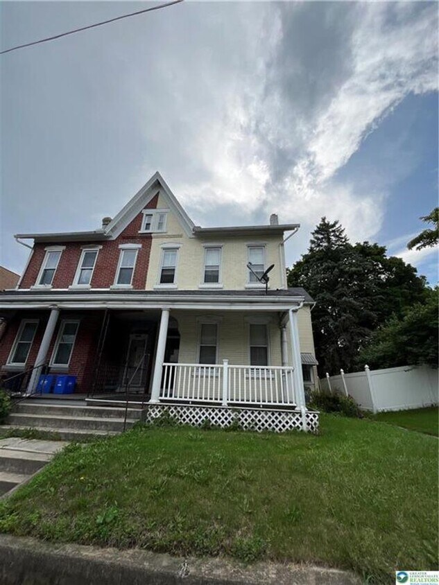 Foto principal - 2280 Main St