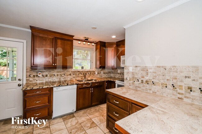 Foto del edificio - 7127 Altama Rd