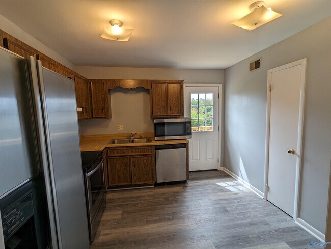 Building Photo - 1609 Ororke Ln SW