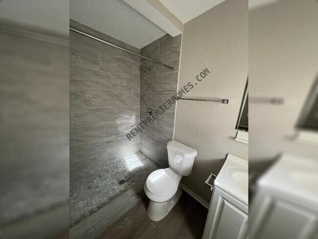 Foto del edificio - 9412 Northland Rd