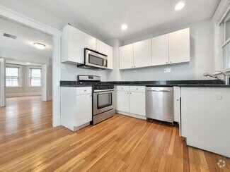 Building Photo - 116 Gladstone St