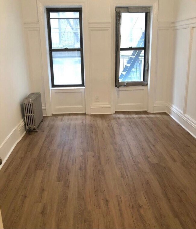 Building Photo - 525 W 138th St