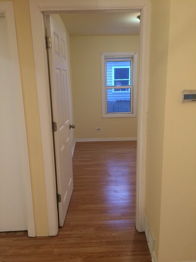 Foto del edificio - Must see Cozy single family home !!!!!!!!!...