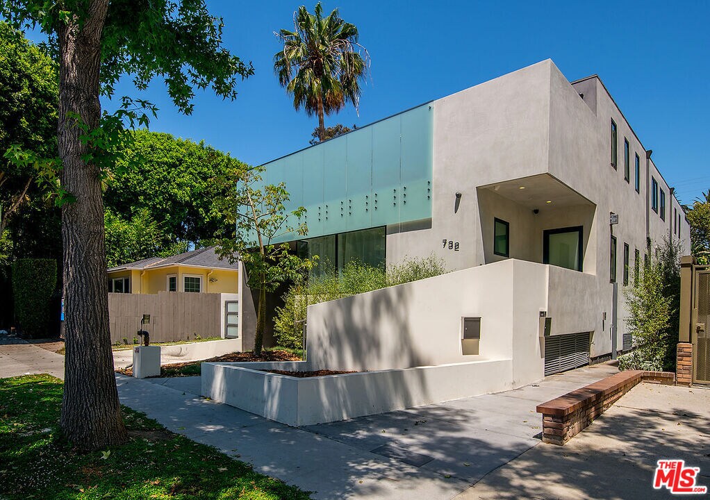 Foto principal - 732 Huntley Dr