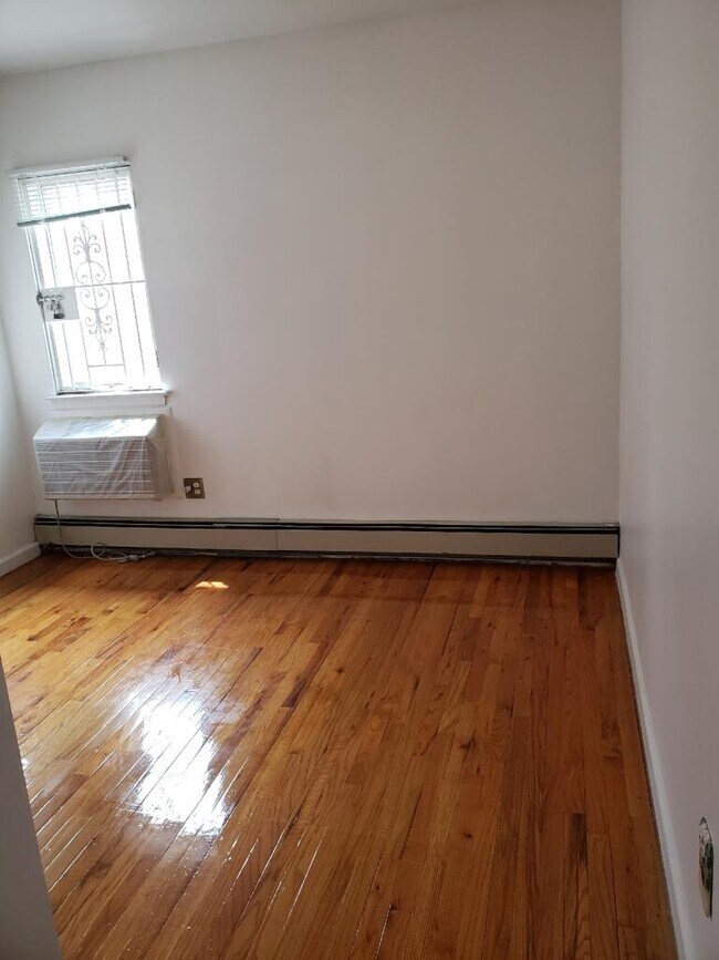 Foto del edificio - 1758 W 6th St
