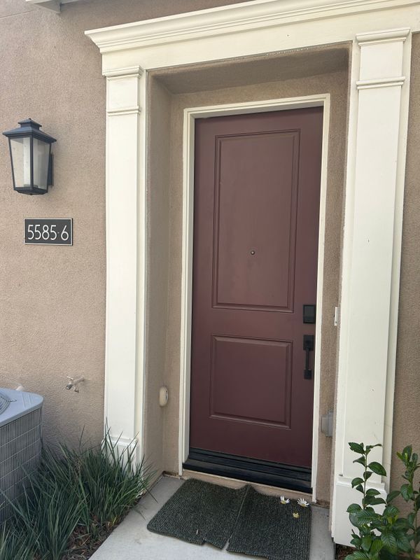 Building Photo - 5585 Kate Way