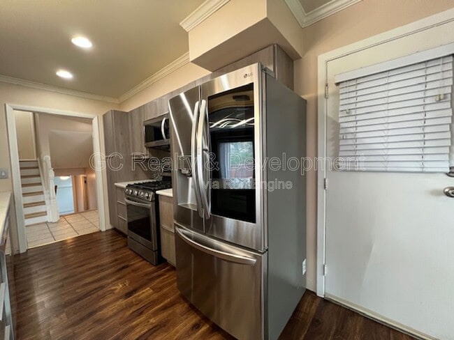 Building Photo - 1540 Edgefield Ln