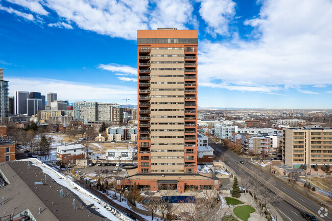 Building Photo - Park One Hundred Apartments