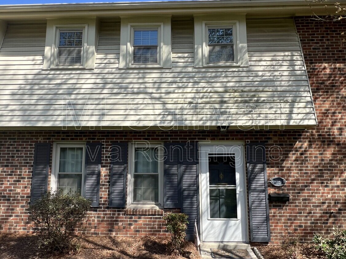Foto principal - 625 W Front St
