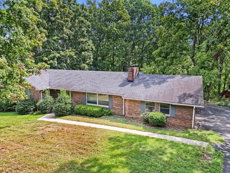 Primary Photo - 314 Powder Mill Dr
