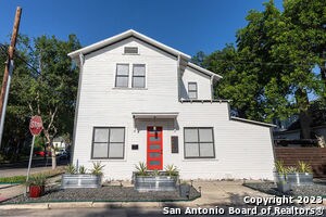 Building Photo - 702 Mason St