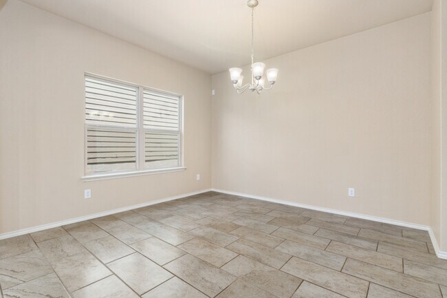 Foto del edificio - 8323 Prickly Oak