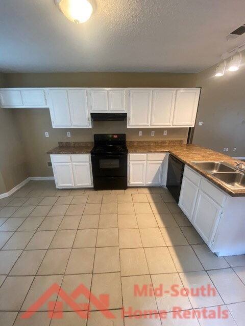 Foto del edificio - 4417 Willow Springs Cove