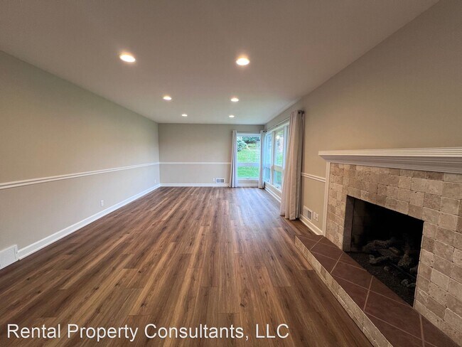 Building Photo - 4 br, 2 bath House - 752 Ada Dr. SE