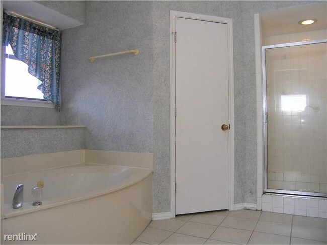 Foto del edificio - 3 br, 2 bath House - 6600 Darcy Ln