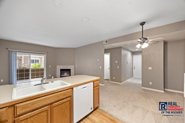 Building Photo - Charming Main Floor Condo in Water Valley