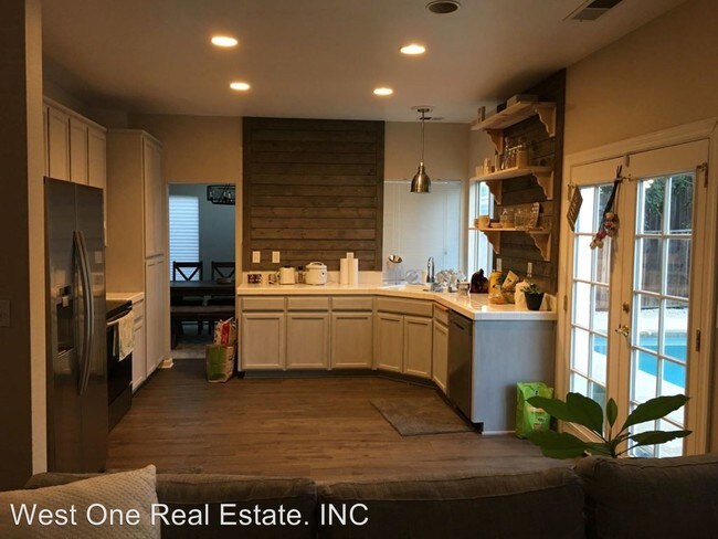 Building Photo - 4 br, 3 bath House - 1352 Whittingham Drive
