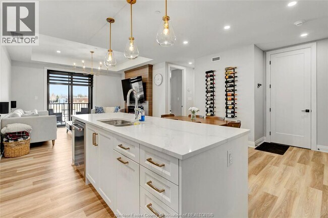 Photo du bâtiment - 1855 Wyoming Ave