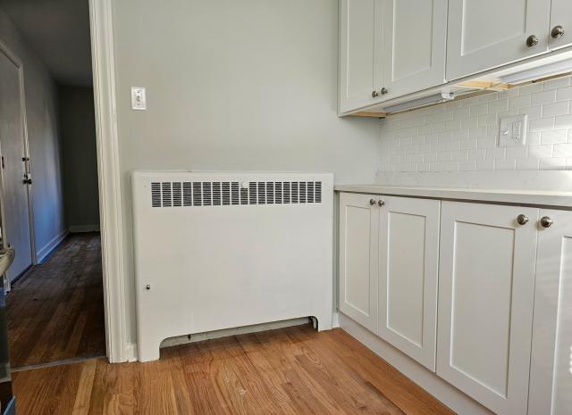 Building Photo - 2 bedroom in Riverside IL 60546