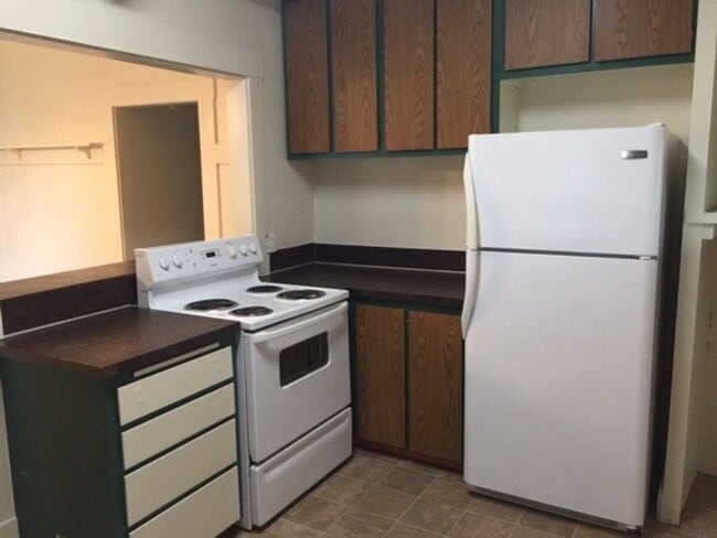 Building Photo - STATUS: AVAILABLE  | R25 | $1395