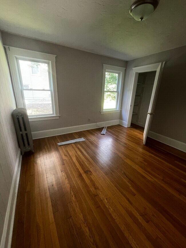 Foto del edificio - 559 Ashmont St