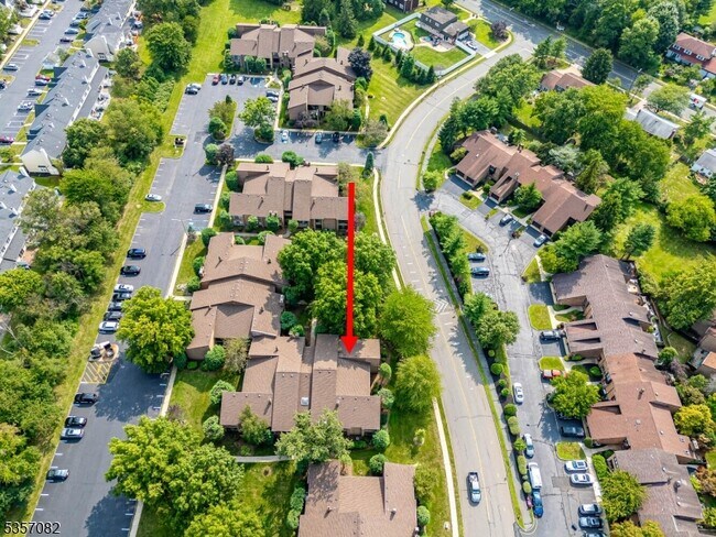 Foto del edificio - 318 Willowbrook Dr