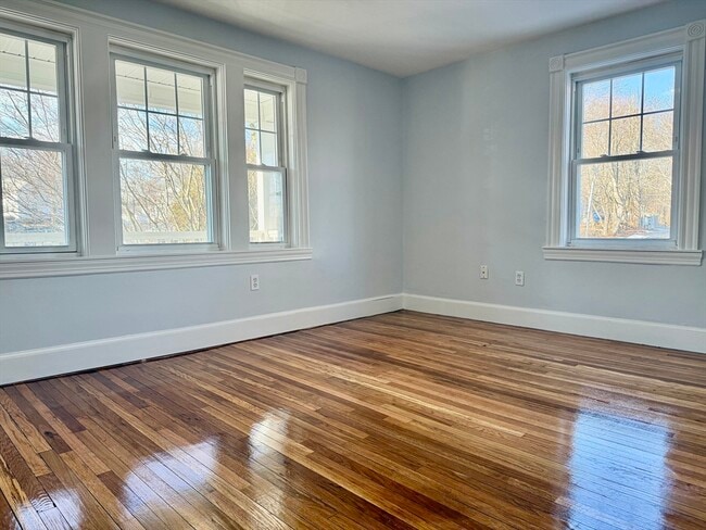 Building Photo - 5 Park St