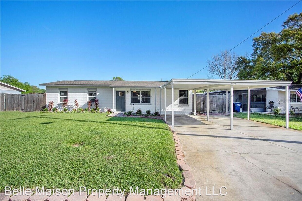 4 br, 3 bath House 3209 W Tyson Ave House Rental in Tampa, FL