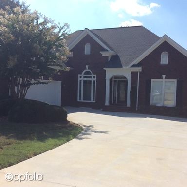 Building Photo - 4560 Landmark Dr