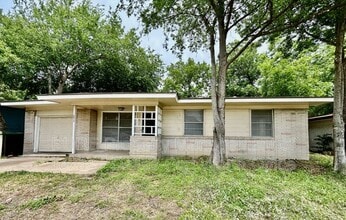 Building Photo - 2411 E Mitchell St