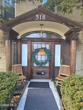 Building Photo - 318 Ridge St