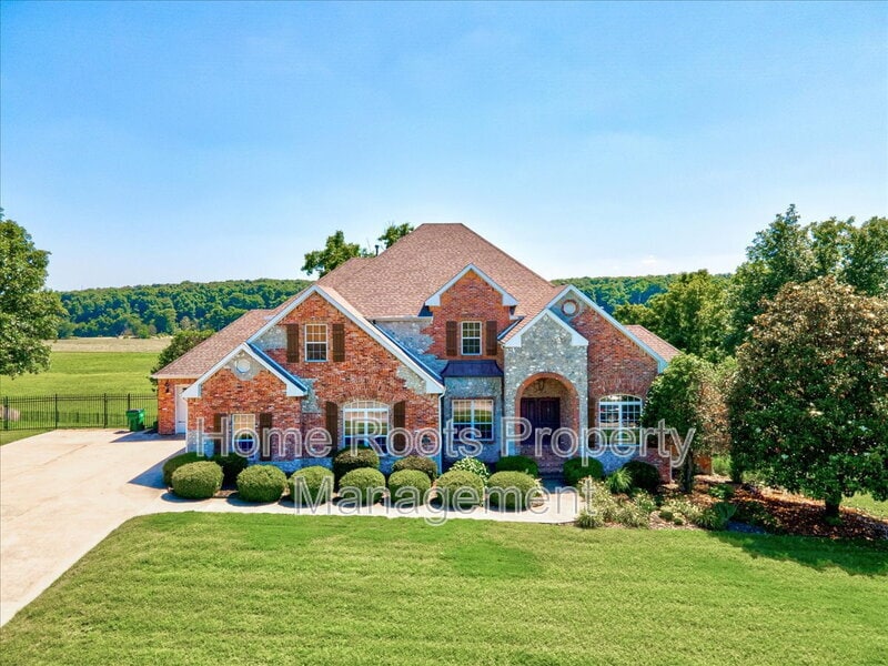 Primary Photo - 7135 Sunset Ridge Cir